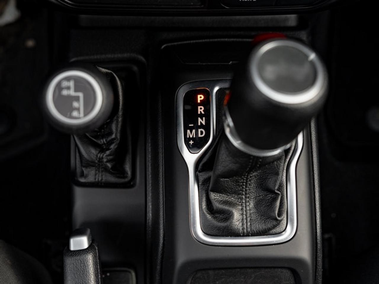 2023 Jeep Wrangler Sport S Photo