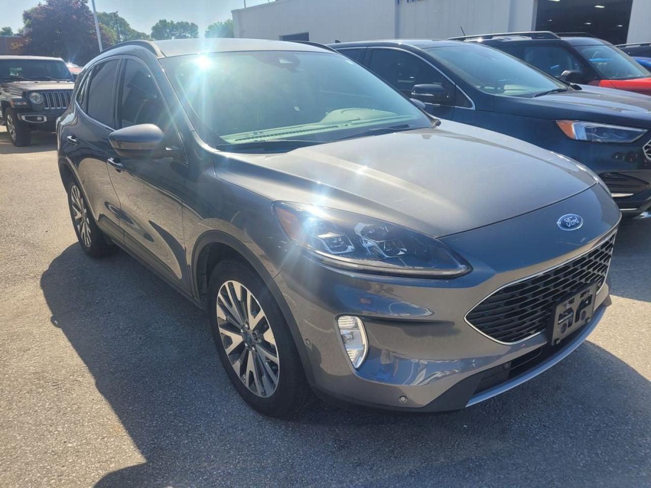 2021 Ford Escape Hybrid Titanium Photo8