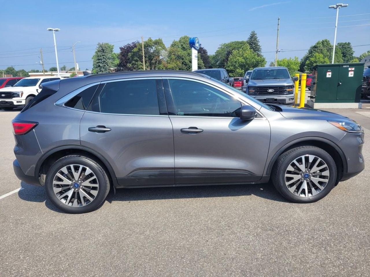 2021 Ford Escape Hybrid Titanium Photo26