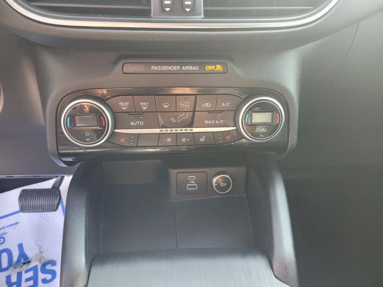 2021 Ford Escape Hybrid Titanium Photo36