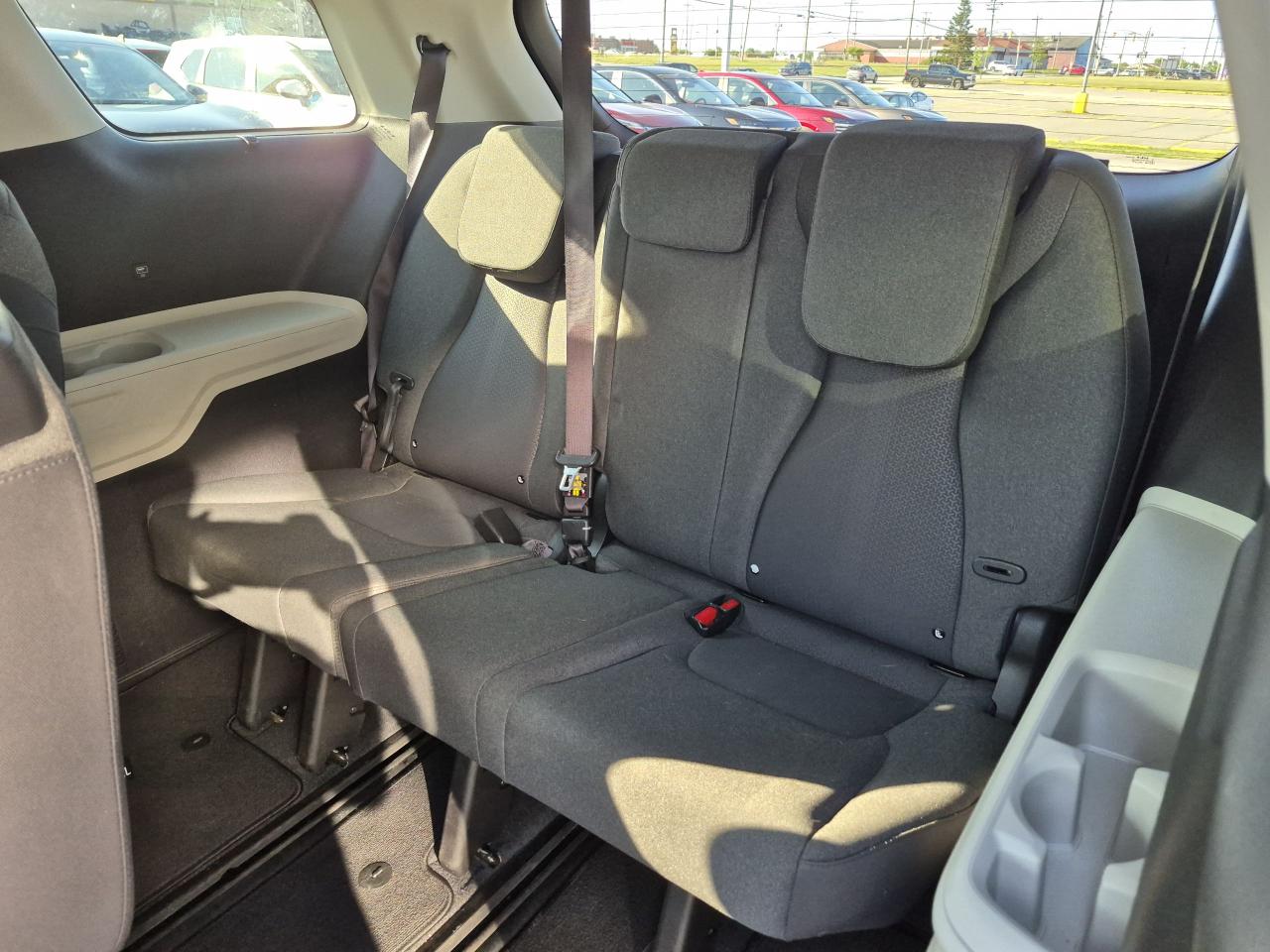 2024 Kia Carnival LX+ 8 PASSENGER Photo15