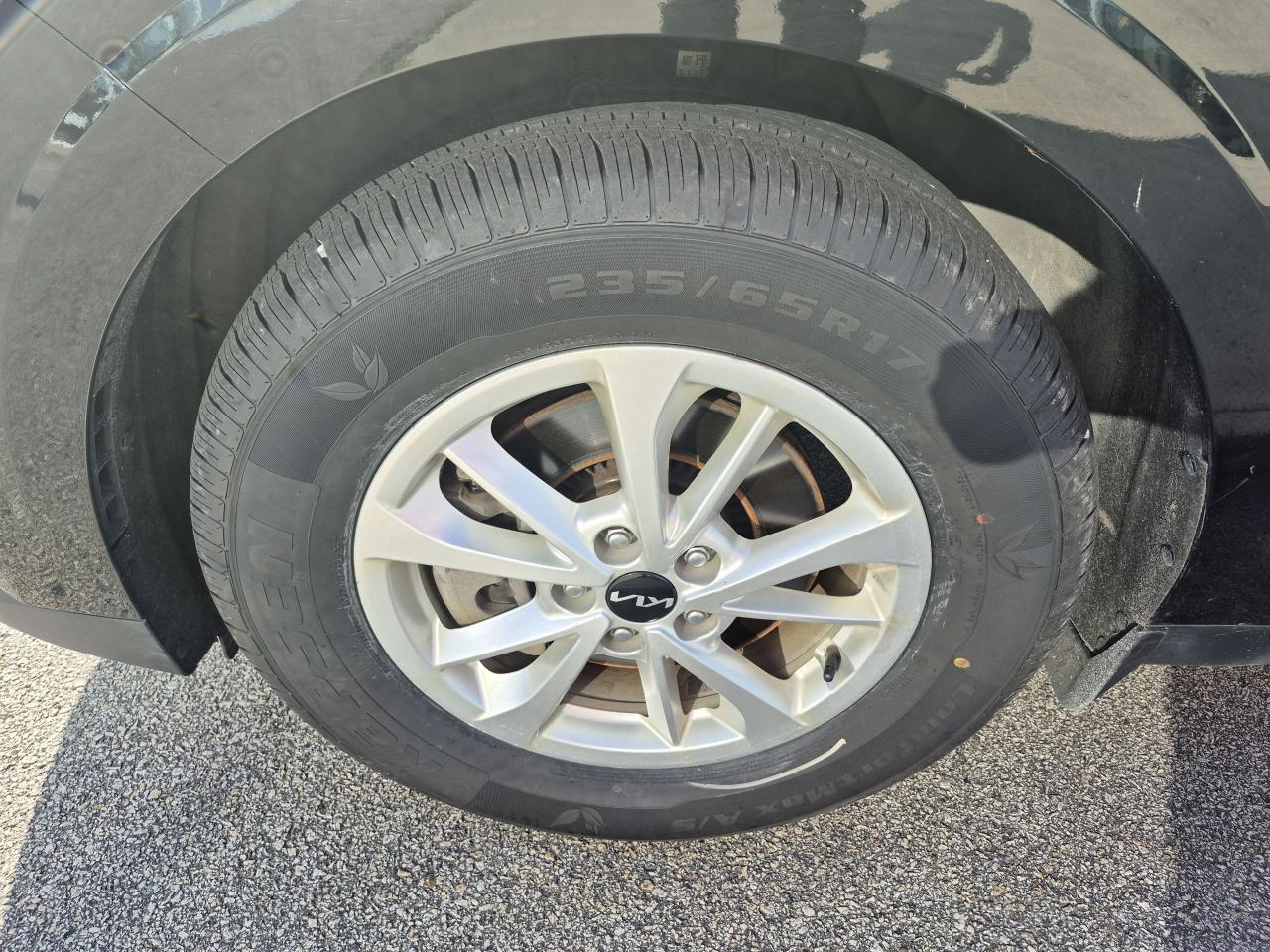 2024 Kia Carnival LX+ 8 PASSENGER Photo17