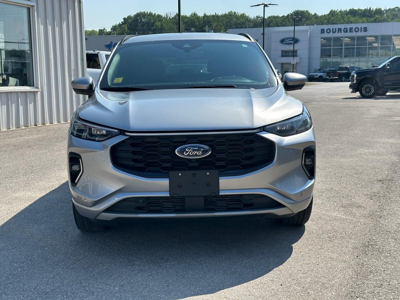 2023 Ford Escape ST-Line Elite AWD Photo2
