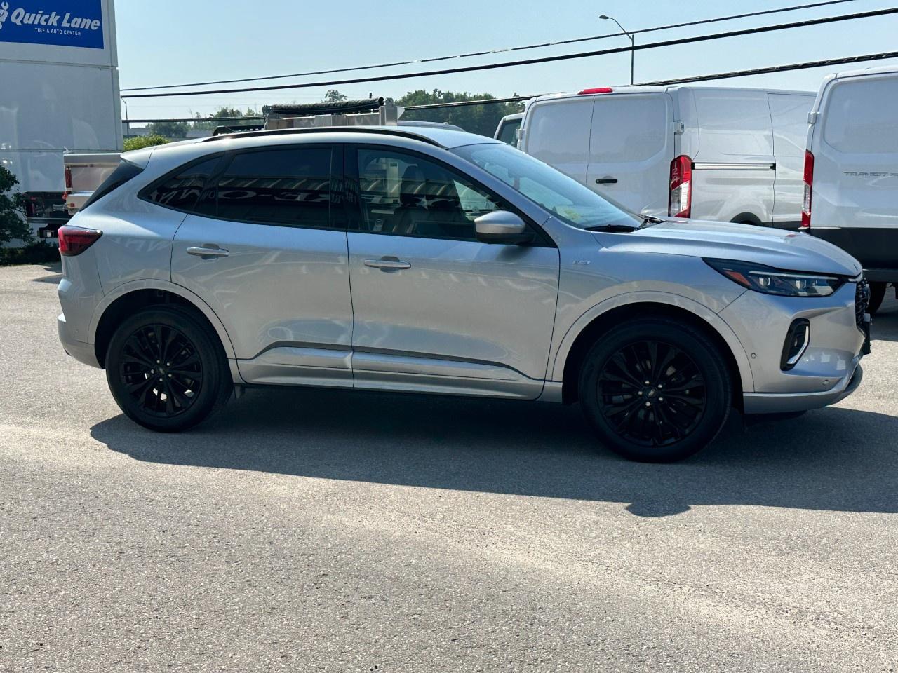 2023 Ford Escape ST-Line Elite AWD Photo4