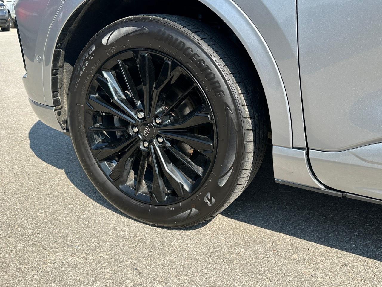 2023 Ford Escape ST-Line Elite AWD Photo