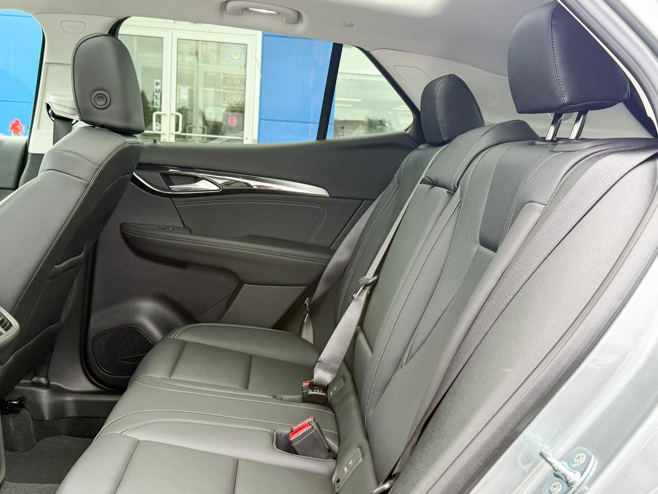 2025 Buick Envision Preferred 2.0L 4 CYL WITH REMOTE START/ENTRY, HEATED SEATS, HEATED STEERING WHEEL, BOSE SOUND, HD SURROUND VISION Photo