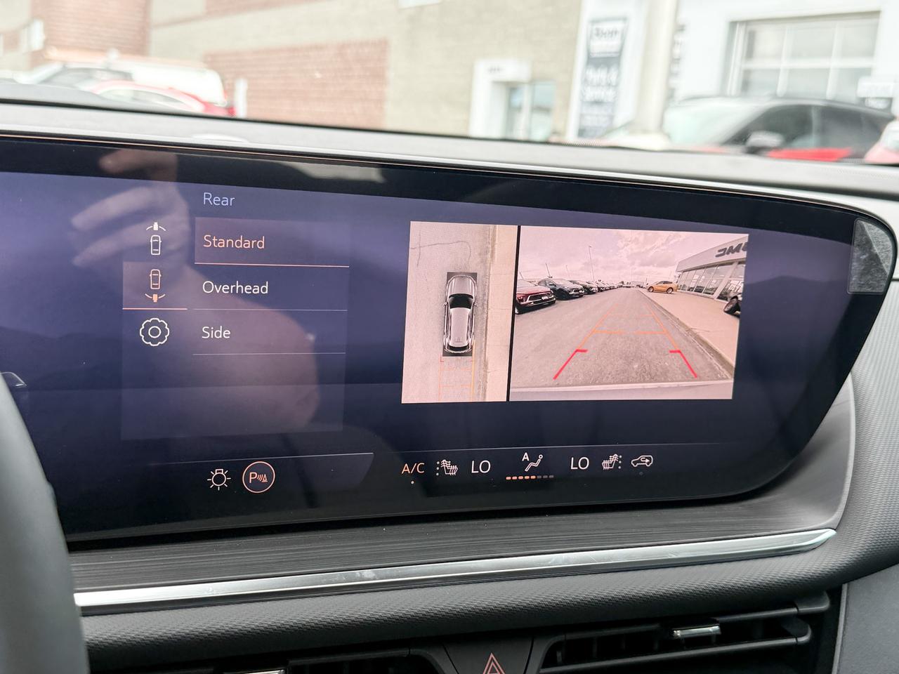 2025 Buick Envision Preferred 2.0L 4 CYL WITH REMOTE START/ENTRY, HEATED SEATS, HEATED STEERING WHEEL, BOSE SOUND, HD SURROUND VISION Photo