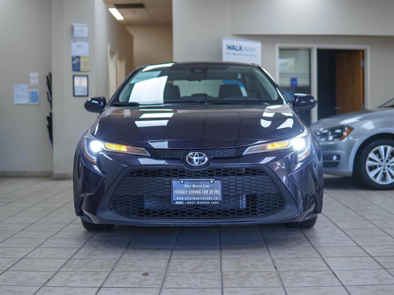 2022 Toyota Corolla LE | UPGRADE | SUNROOF | NO ACCIDENTS Photo2