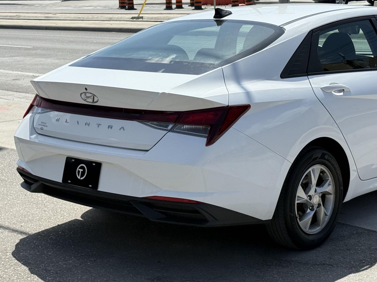 2022 Hyundai Elantra | APPLE CARPLAY | BACK UP CAMERA | - Photo #10