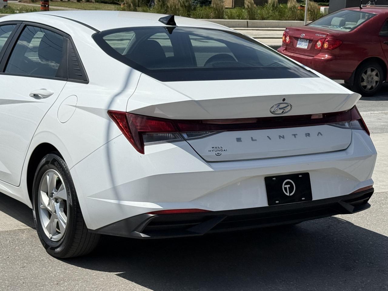 2022 Hyundai Elantra | APPLE CARPLAY | BACK UP CAMERA | - Photo #12