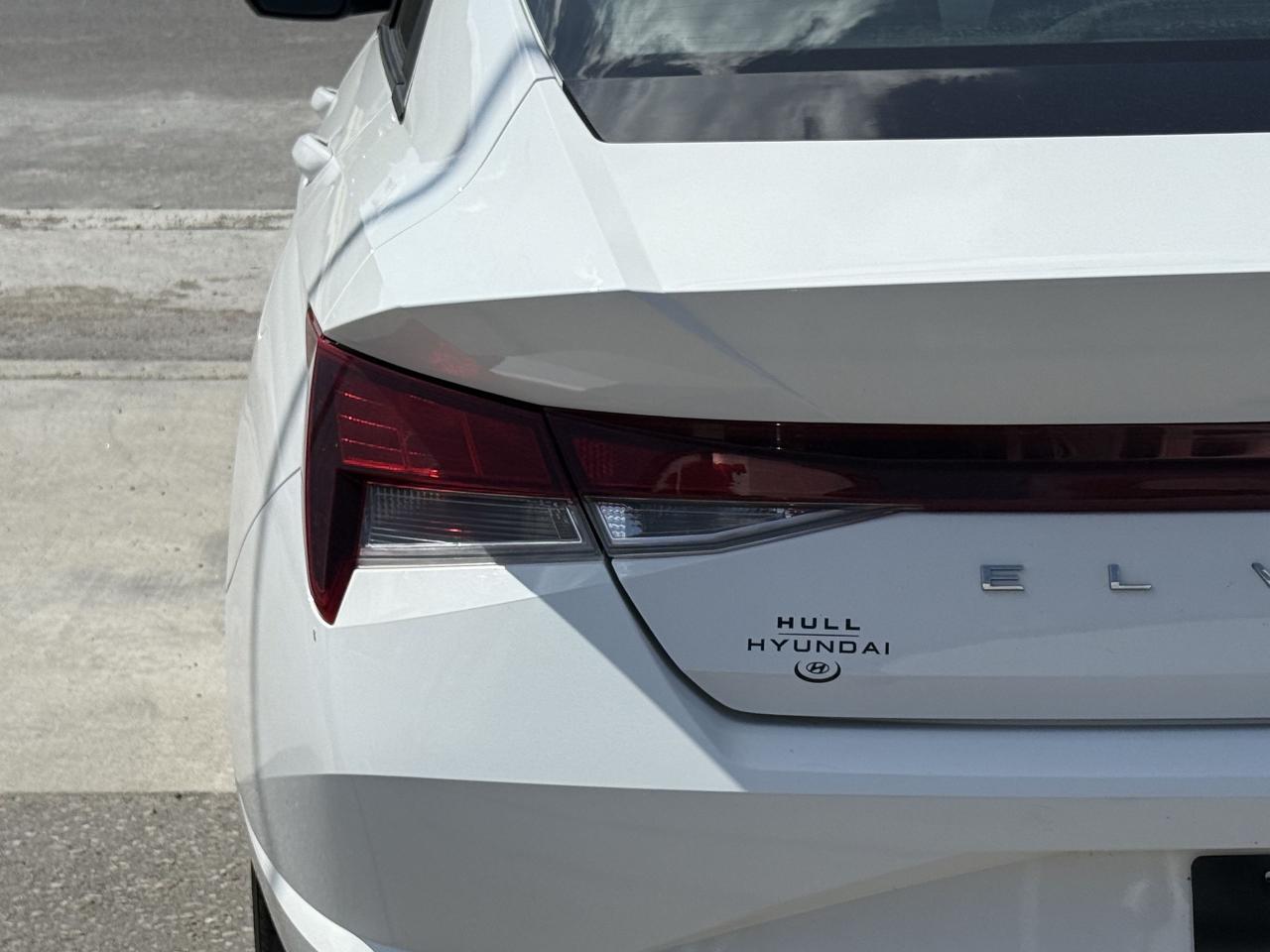 2022 Hyundai Elantra | APPLE CARPLAY | BACK UP CAMERA | - Photo #13