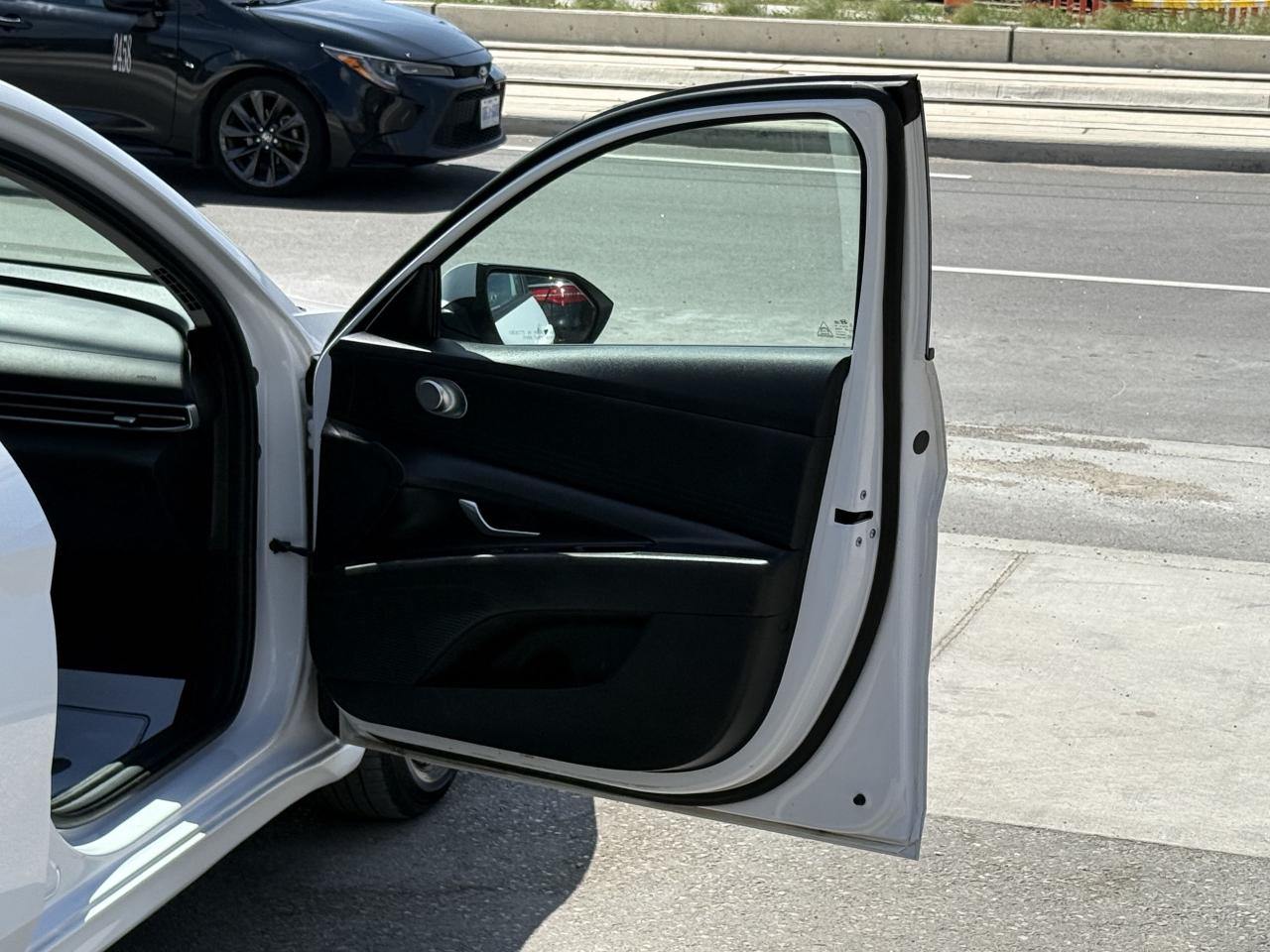 2022 Hyundai Elantra | APPLE CARPLAY | BACK UP CAMERA | - Photo #28
