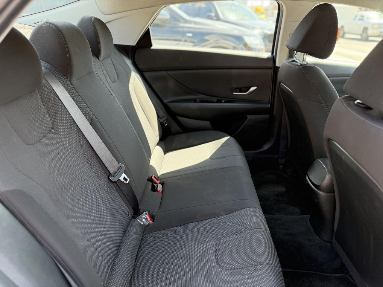 2022 Hyundai Elantra | APPLE CARPLAY | BACK UP CAMERA | - Photo #31