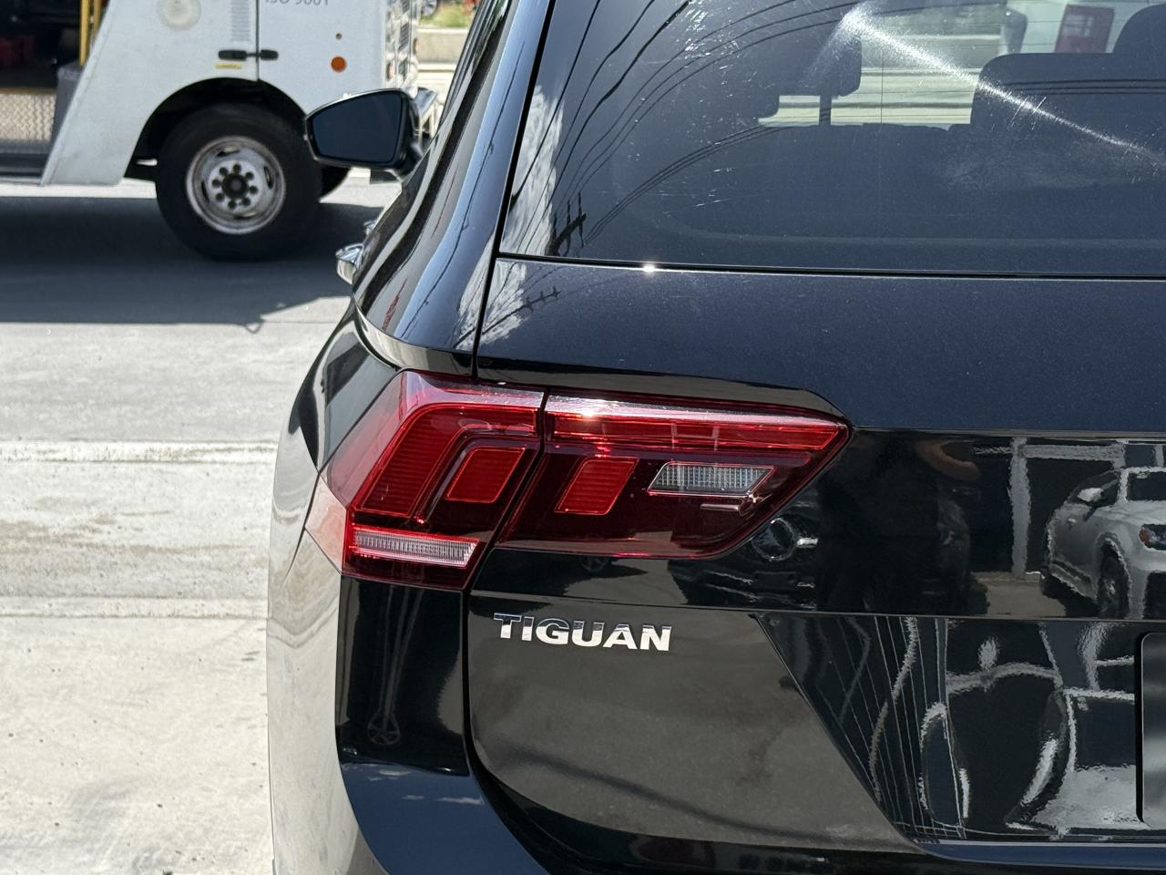 2018 Volkswagen Tiguan HIGHLINE | 4MOTION | PREMIUM | LOADED - Photo #13