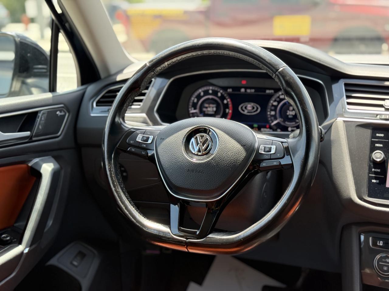 2018 Volkswagen Tiguan HIGHLINE | 4MOTION | PREMIUM | LOADED - Photo #19