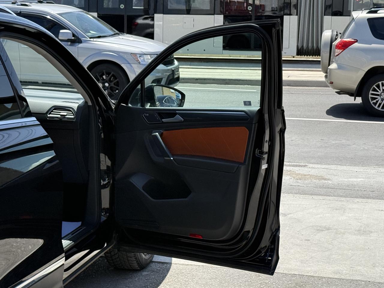 2018 Volkswagen Tiguan HIGHLINE | 4MOTION | PREMIUM | LOADED - Photo #29