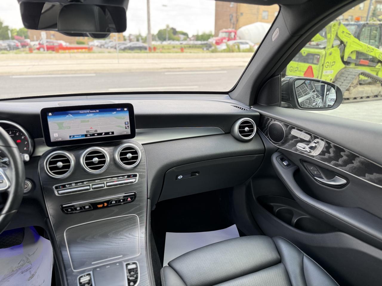 2021 Mercedes-Benz GLC-Class PREMIUM | NAVI | PANO  LOADED - Photo #19