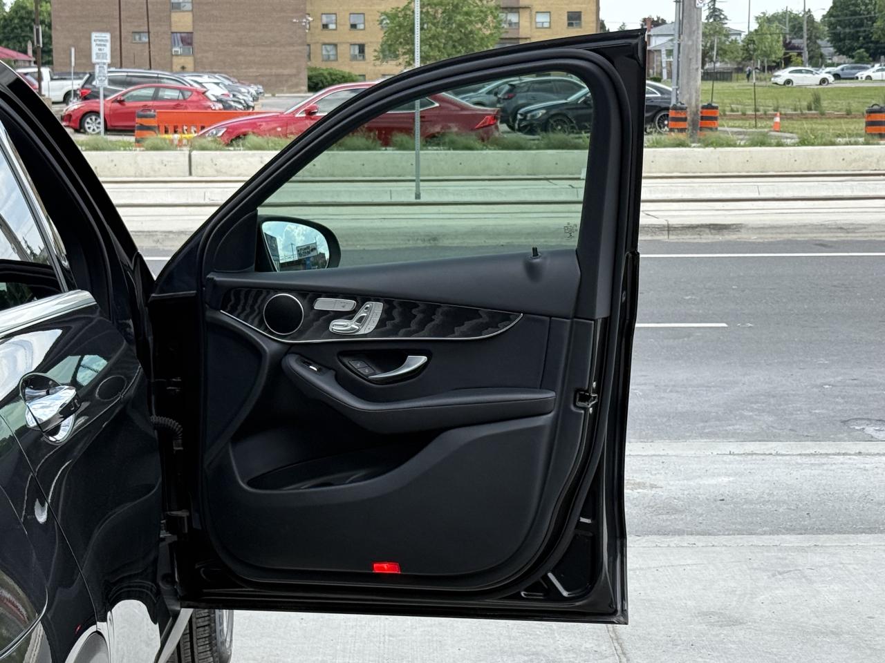 2021 Mercedes-Benz GLC-Class PREMIUM | NAVI | PANO  LOADED - Photo #30