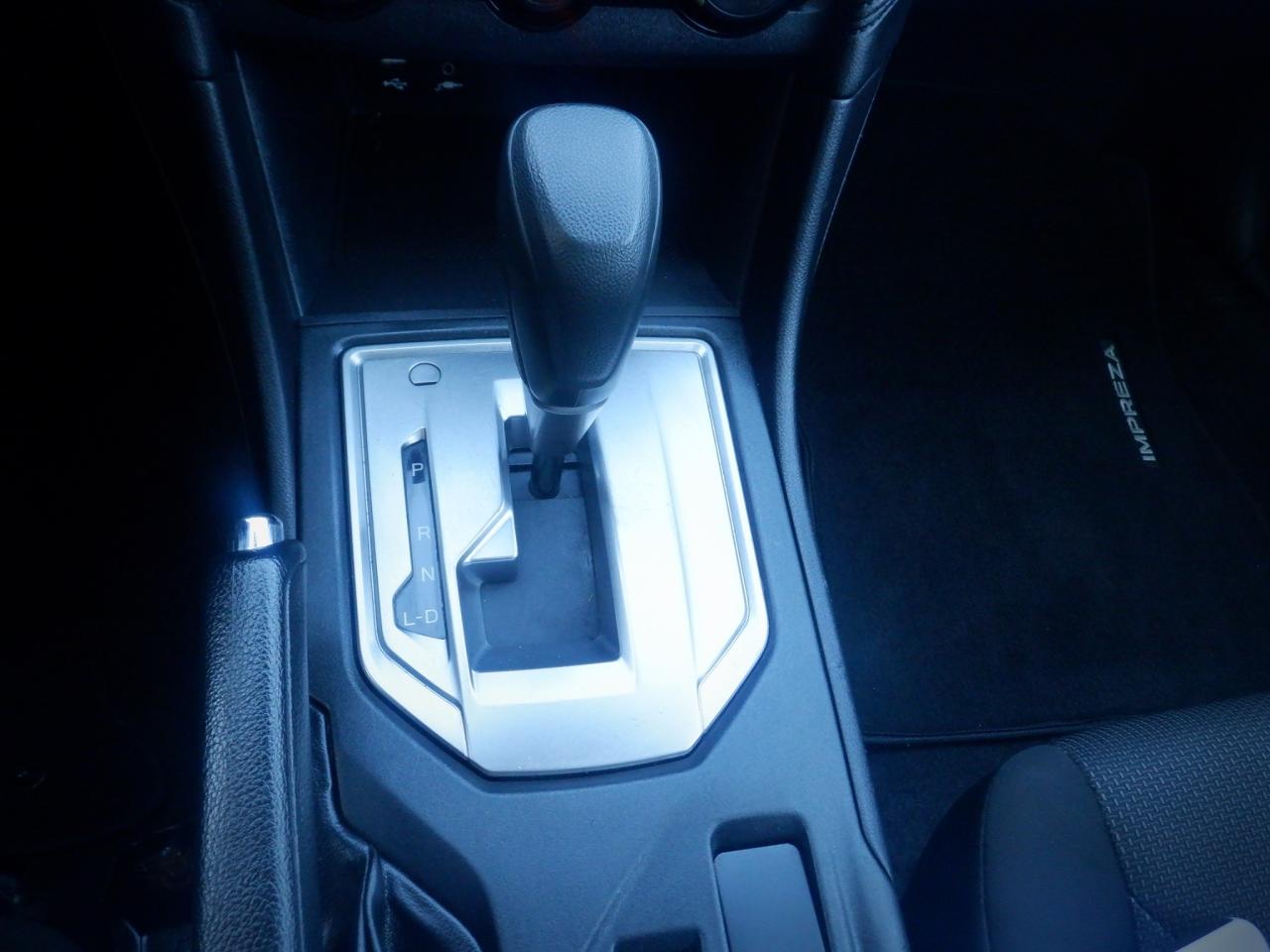 2022 Subaru Impreza Convenience 4-door CVT w/EyeSight - Photo #6