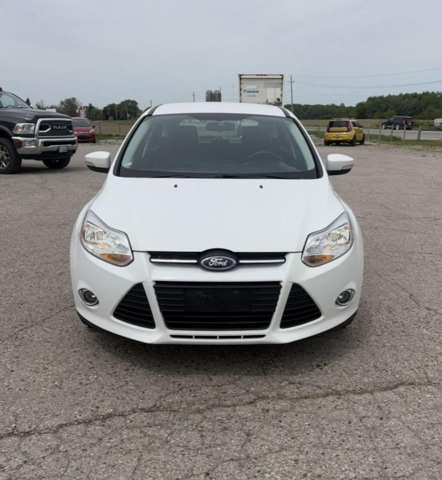 2012 Ford Focus SE - Photo #8