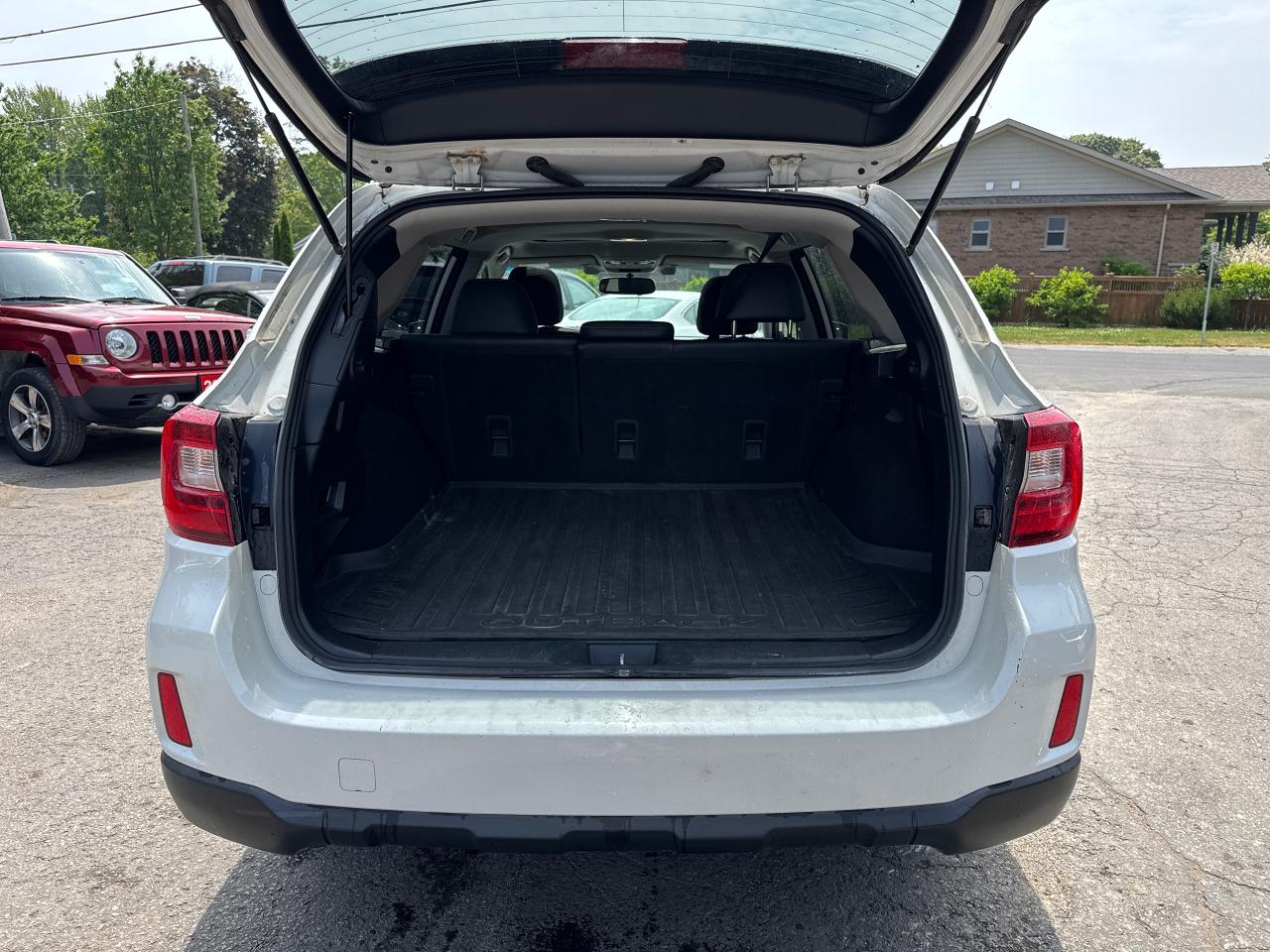 2015 Subaru Outback 2.5i w/Limited & Tech Pkg - Photo #7