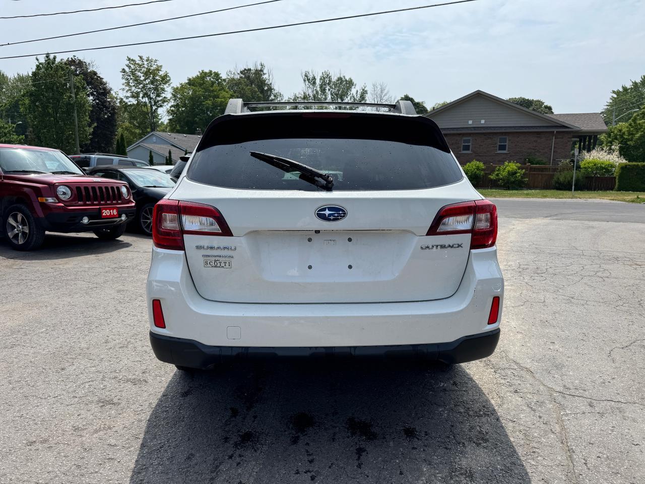 2015 Subaru Outback 2.5i w/Limited & Tech Pkg - Photo #6