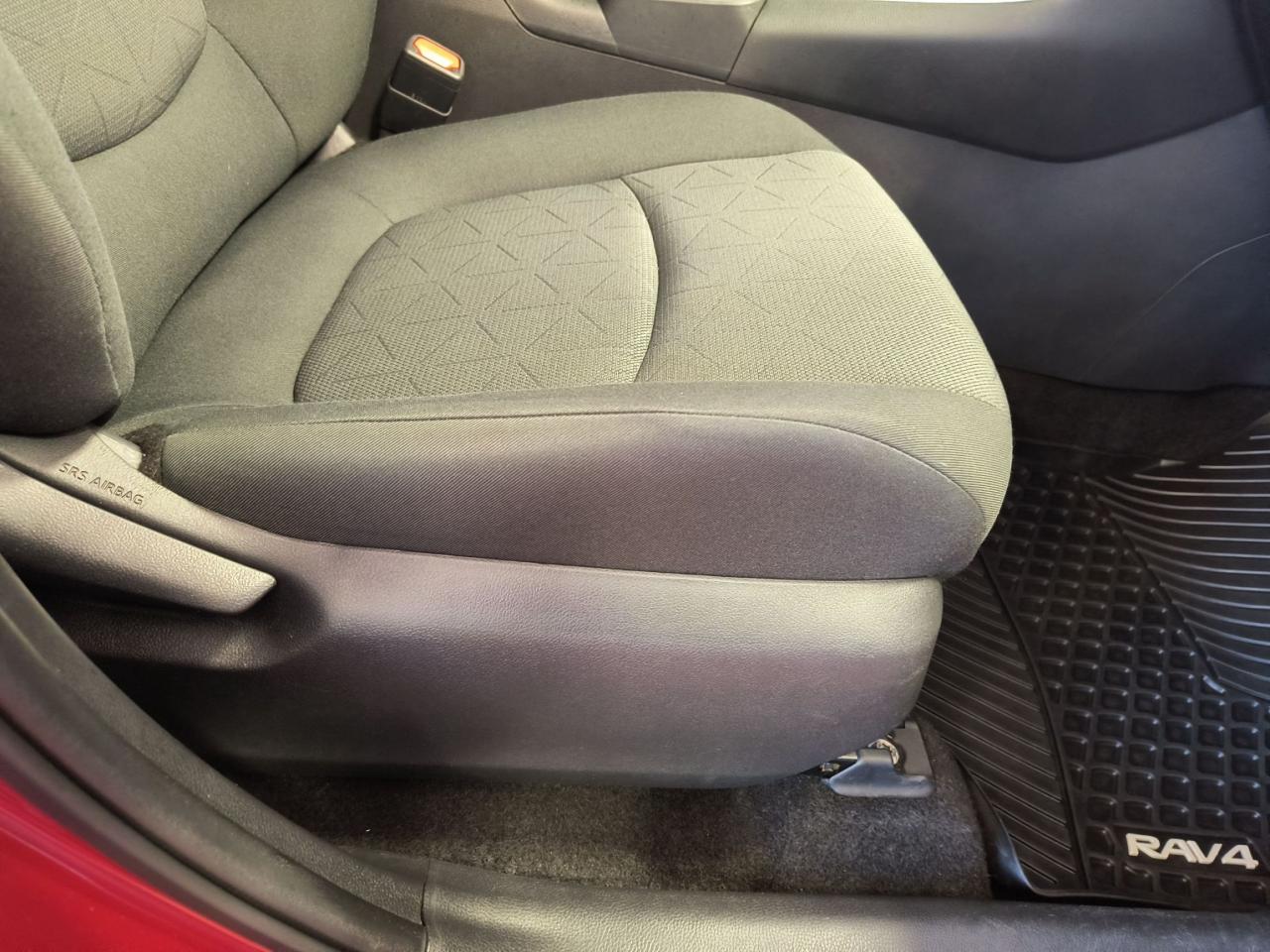 2021 Toyota RAV4 XLE Photo