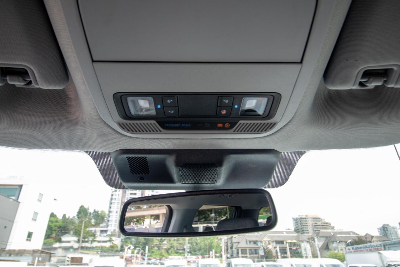 2023 Ford F-350 XLT 4WD Crew Cab 8' Box Photo5
