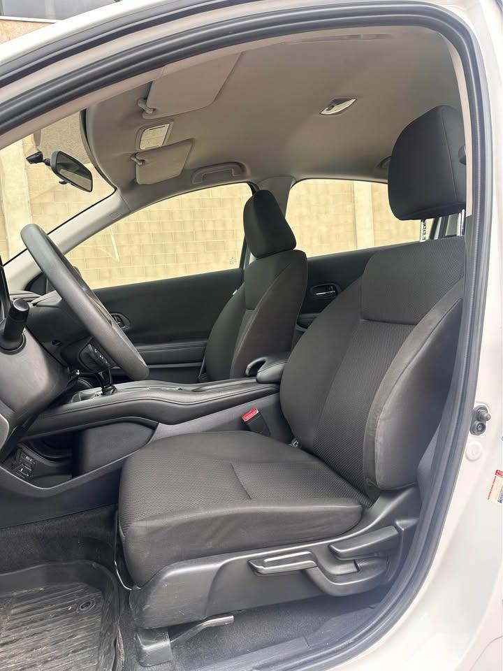 2017 Honda HR-V LX - Photo #12