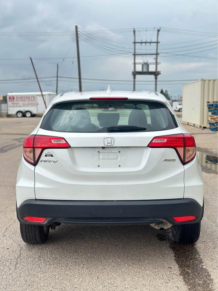 2017 Honda HR-V LX - Photo #6