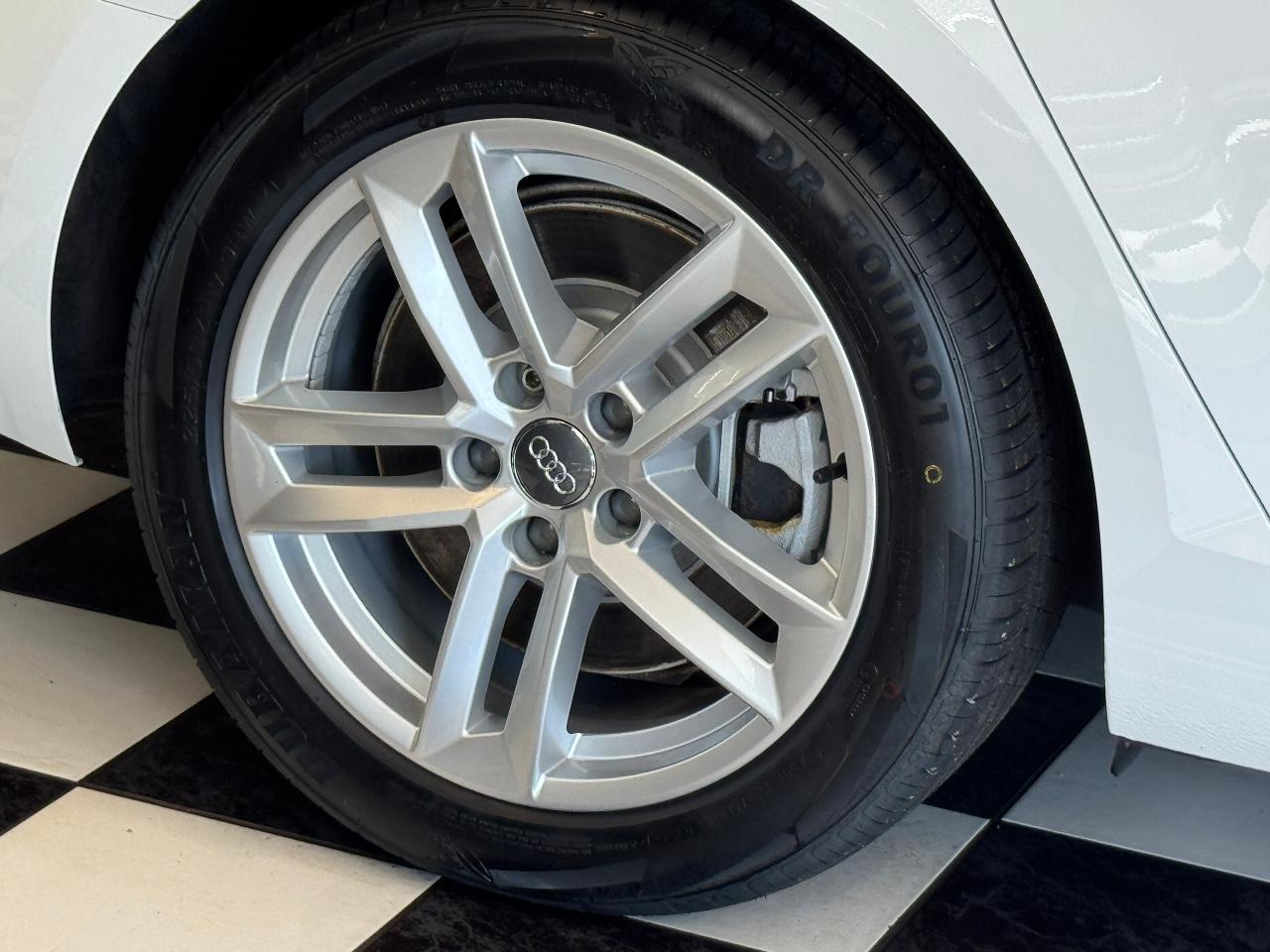2017 Audi A4 Komfort Quattro+New Tires+ApplePlay+CLEAN CARFAX Photo115