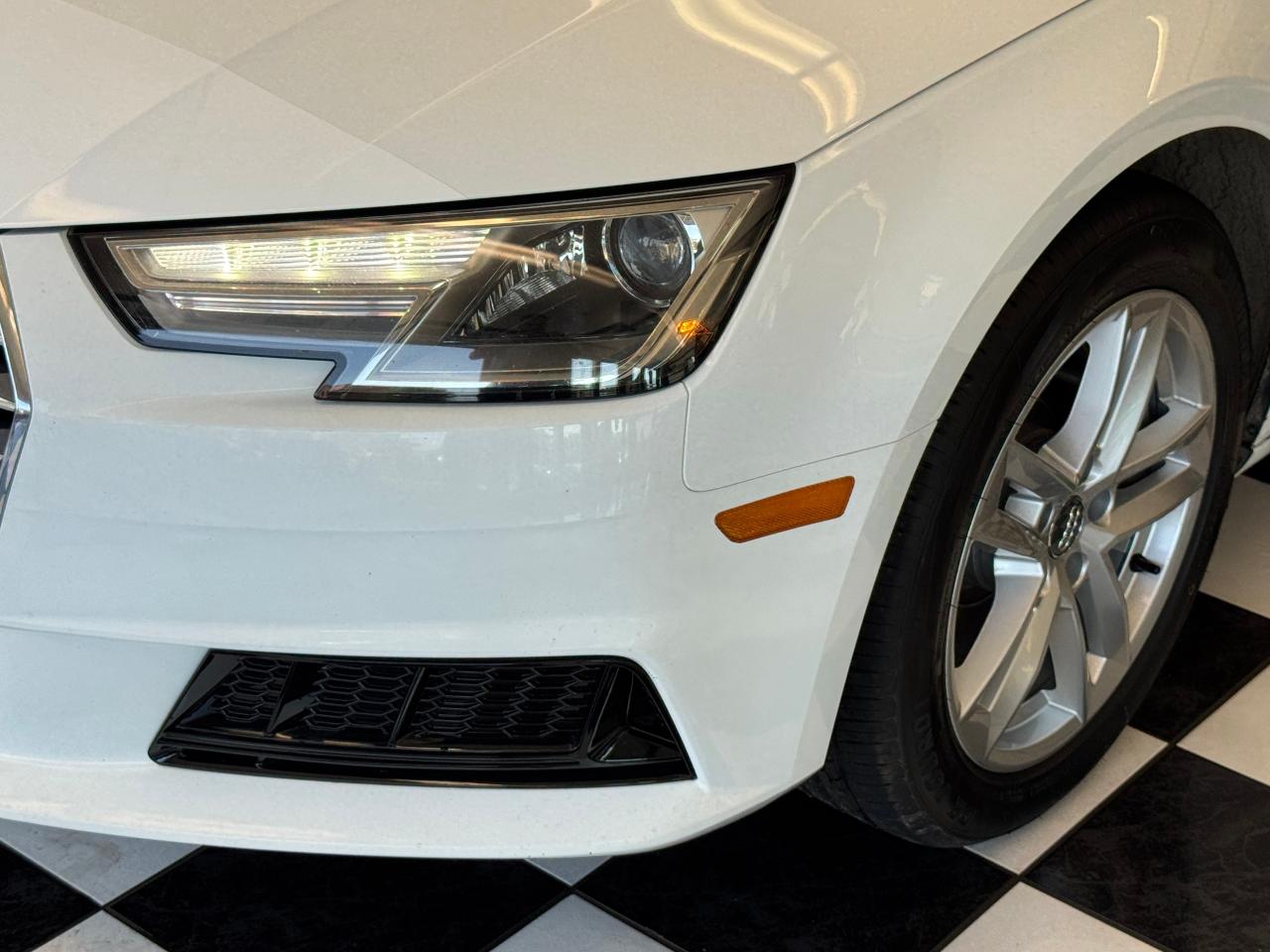 2017 Audi A4 Komfort Quattro+New Tires+ApplePlay+CLEAN CARFAX Photo98