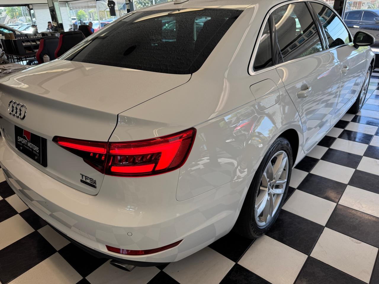 2017 Audi A4 Komfort Quattro+New Tires+ApplePlay+CLEAN CARFAX Photo100