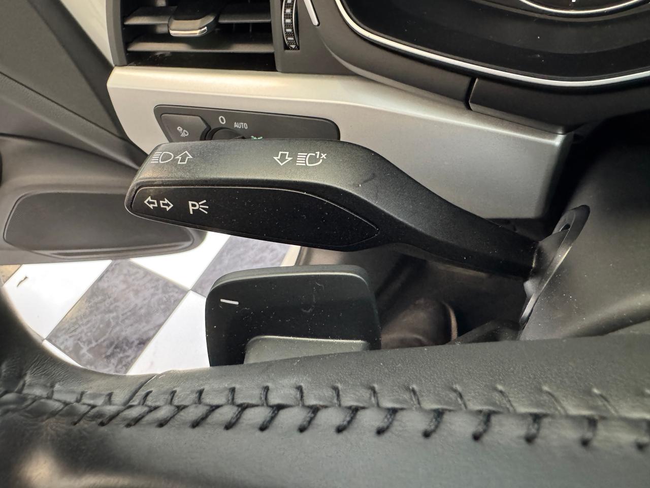 2017 Audi A4 Komfort Quattro+New Tires+ApplePlay+CLEAN CARFAX - Photo #45