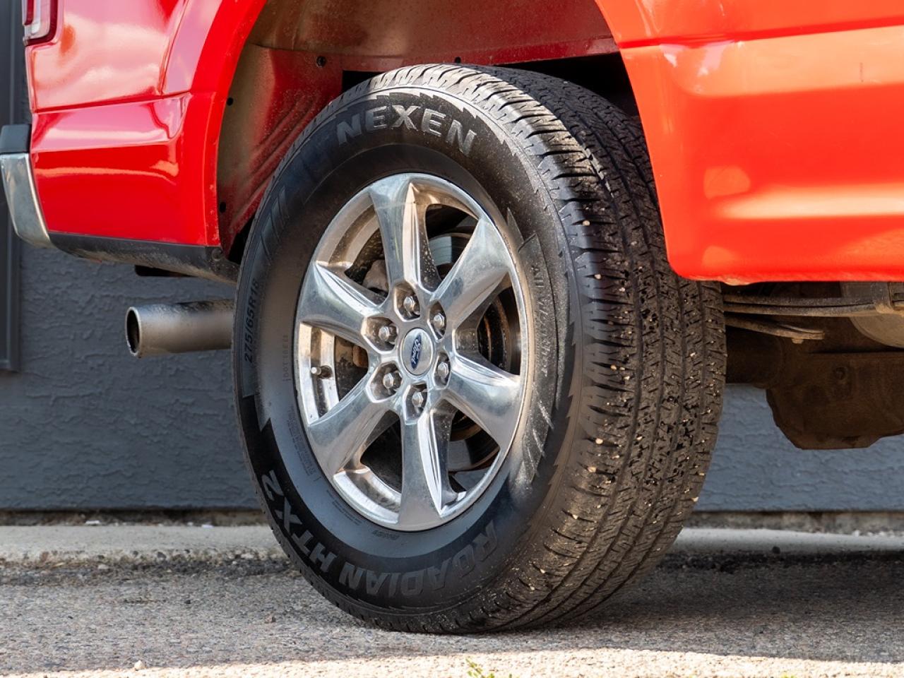2018 Ford F-150 XLT 3.3L Photo3