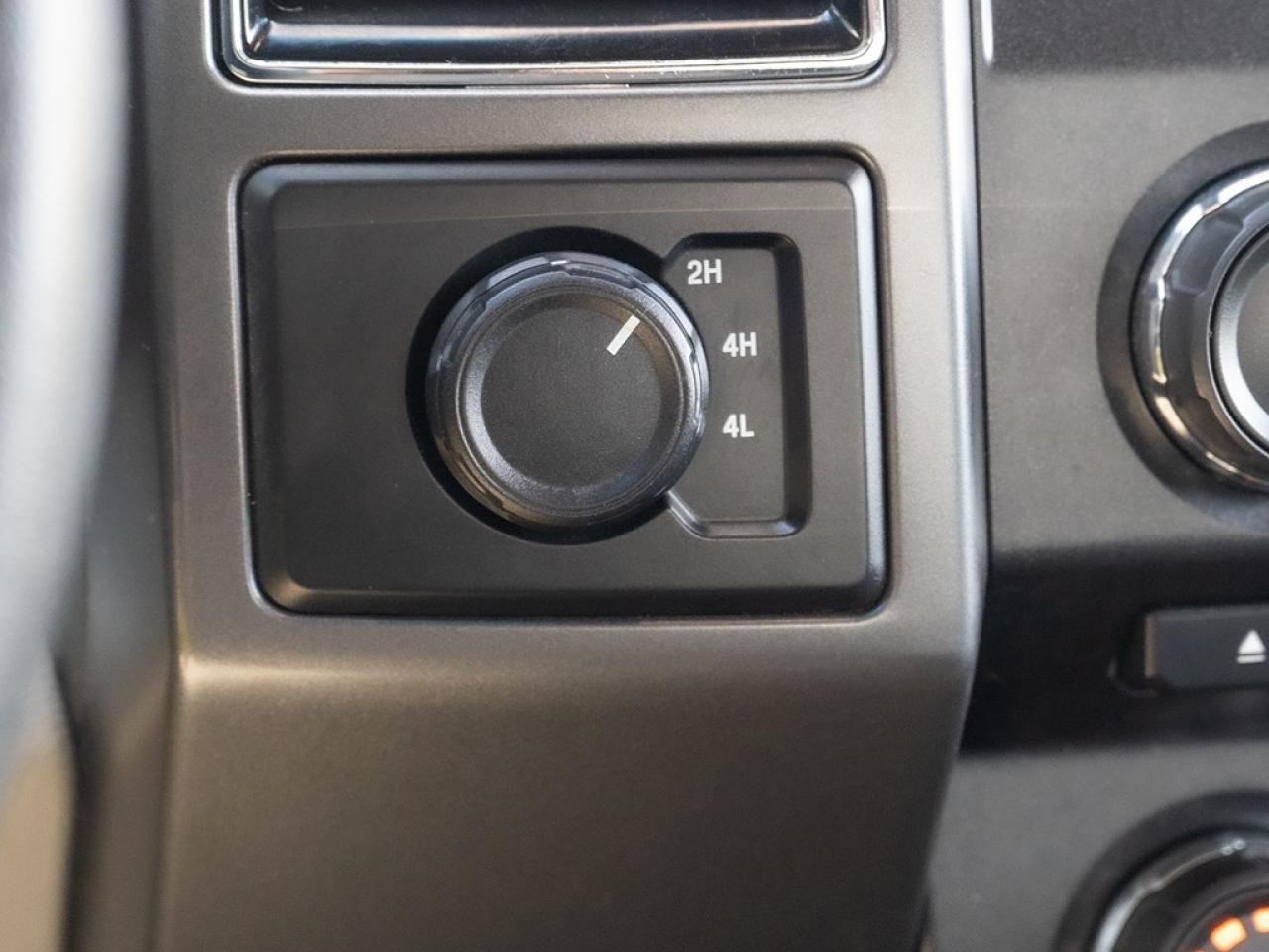 2018 Ford F-150 XLT 3.3L Photo12