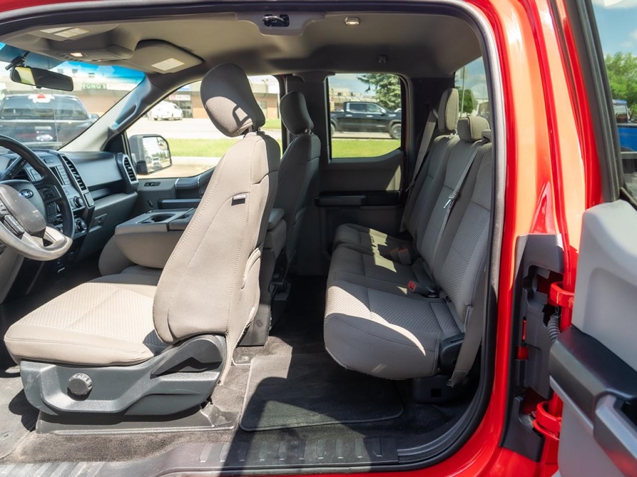 2018 Ford F-150 XLT 3.3L Photo17