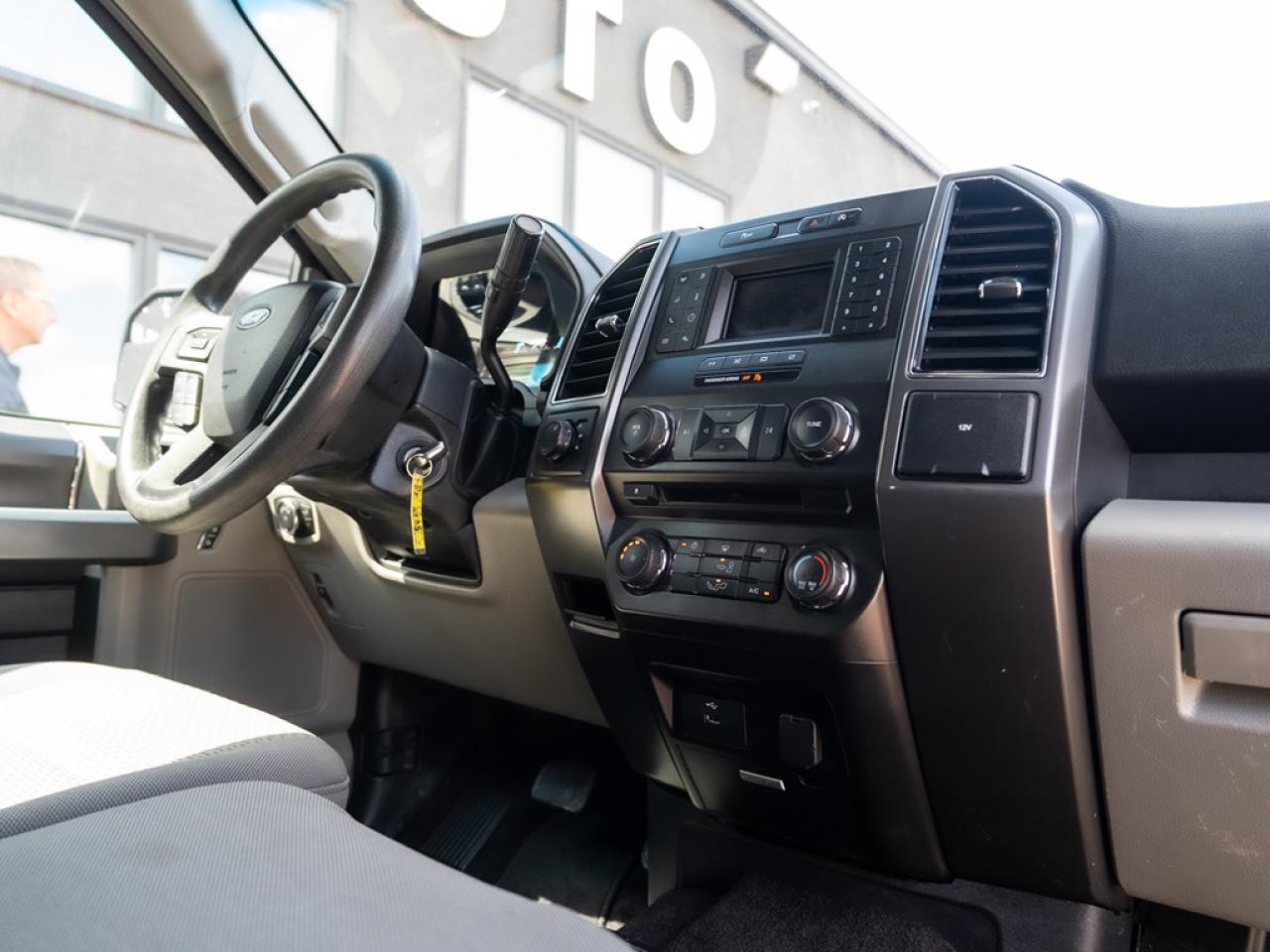 2018 Ford F-150 XLT 3.3L Photo20