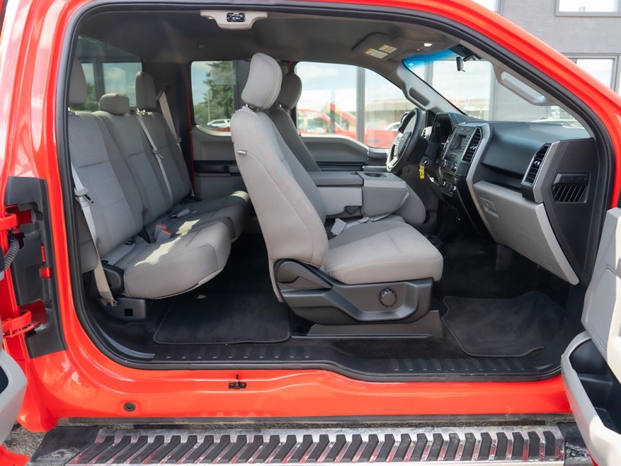 2018 Ford F-150 XLT 3.3L Photo18