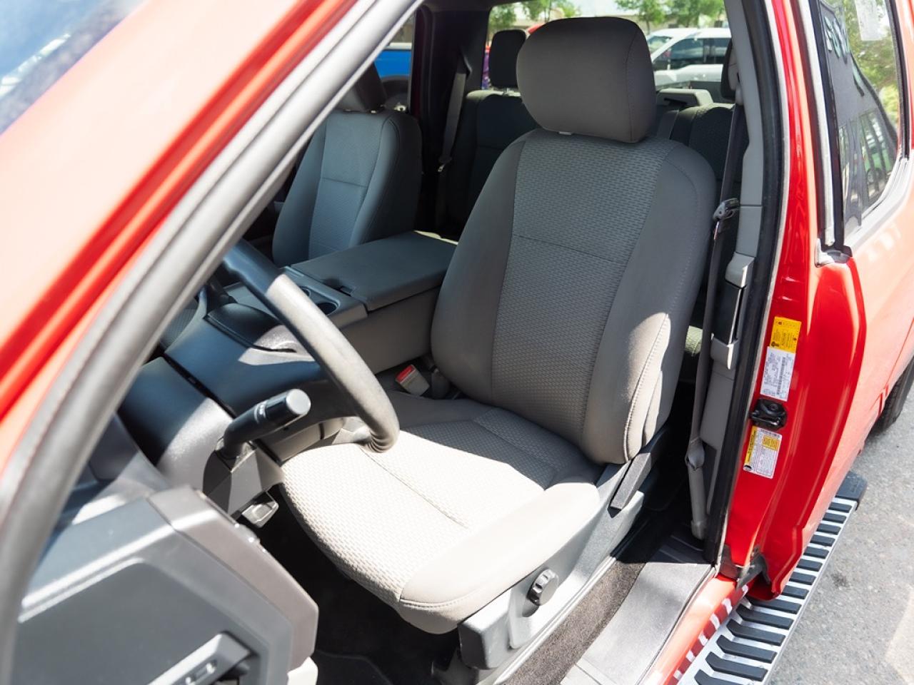 2018 Ford F-150 XLT 3.3L Photo16