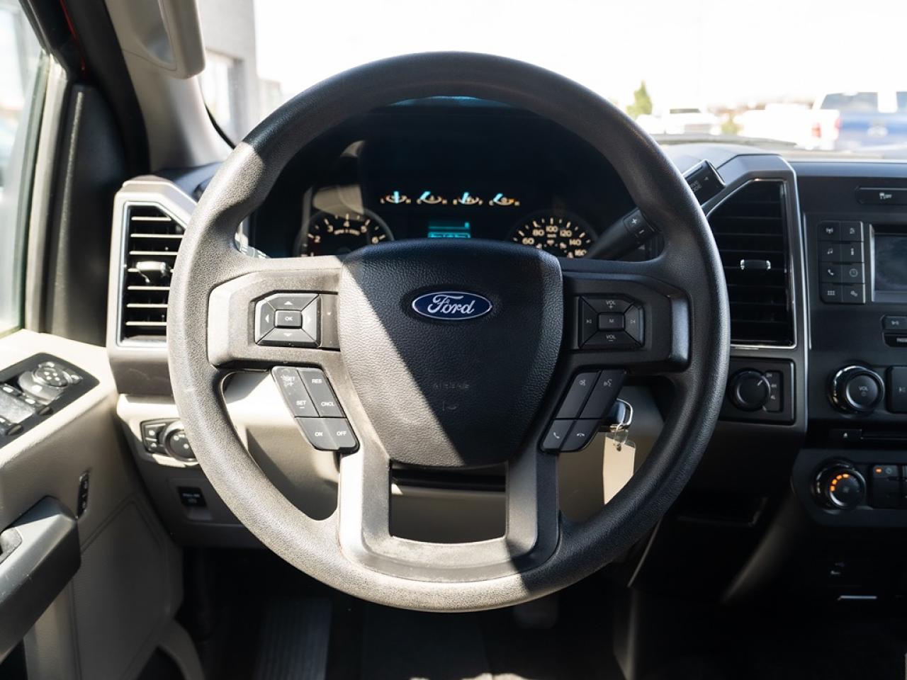 2018 Ford F-150 XLT 3.3L Photo10