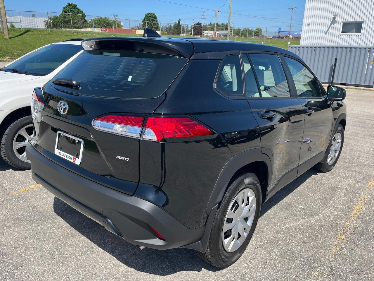 2025 Toyota Corolla Cross L - Photo #4