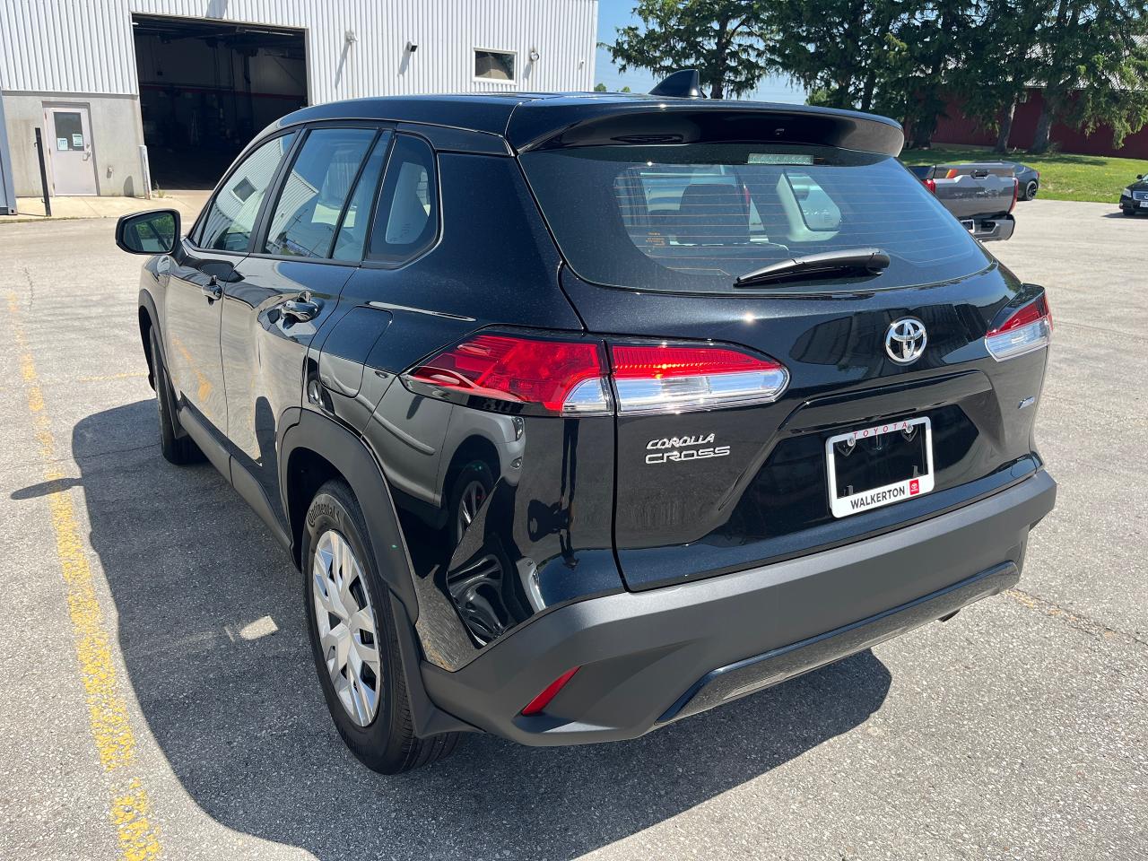 2025 Toyota Corolla Cross L - Photo #3