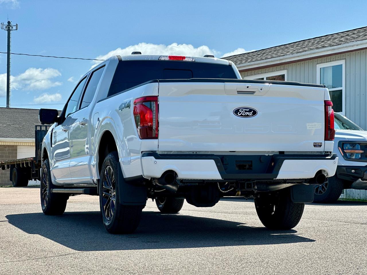 2025 Ford F-150 XLT 4WD SuperCrew 5.5' Box Photo4