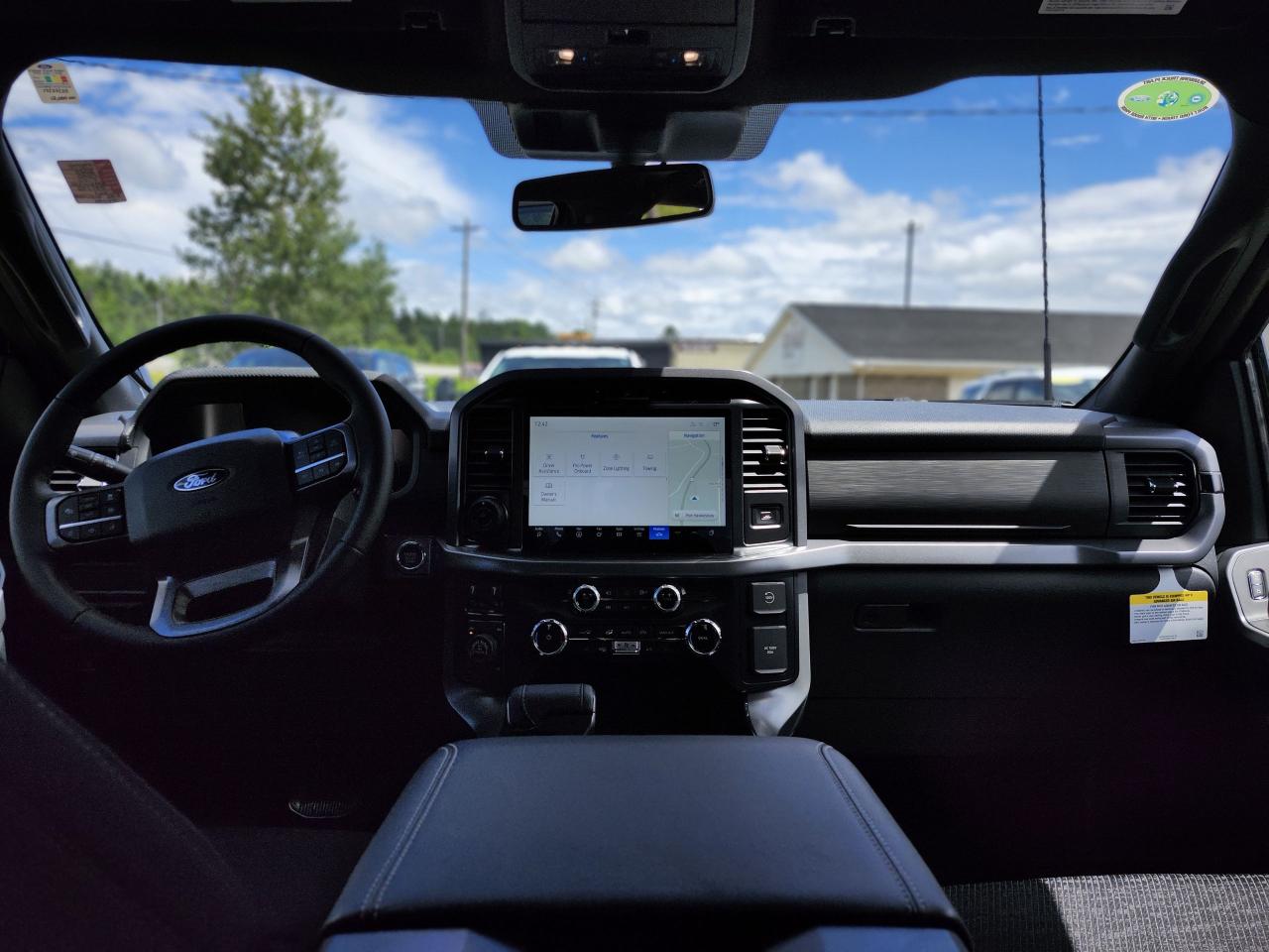 2025 Ford F-150 XLT 4WD SuperCrew 5.5' Box Photo5