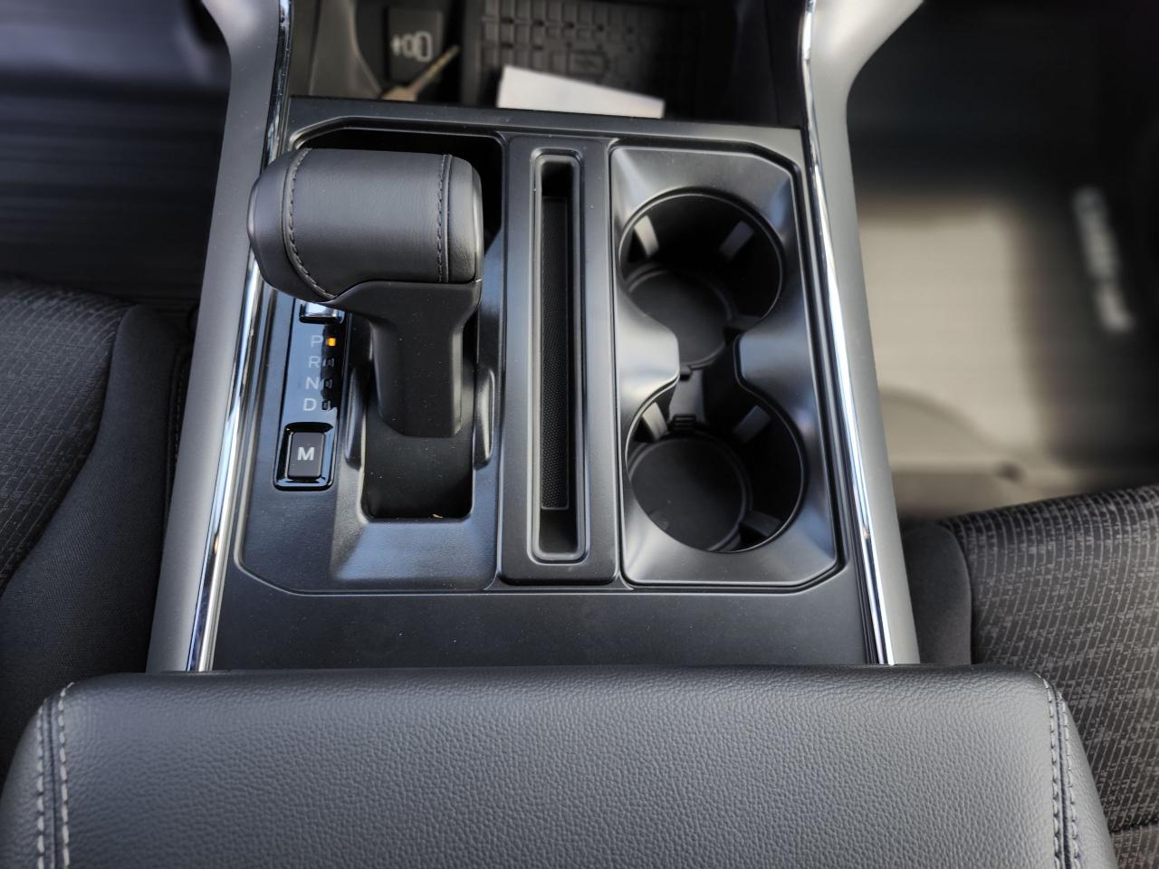 2025 Ford F-150 XLT 4WD SuperCrew 5.5' Box Photo5