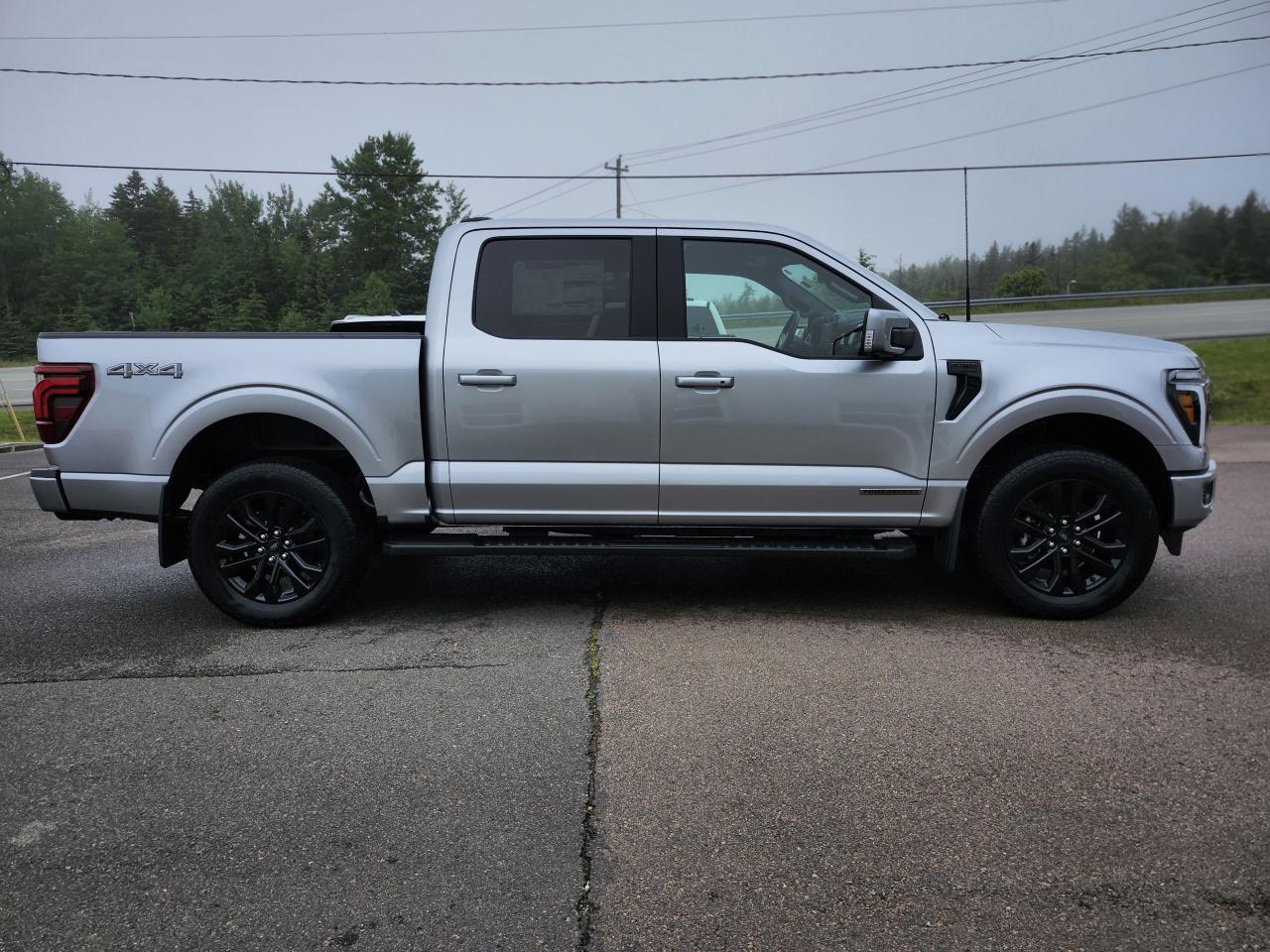 2025 Ford F-150 Lariat 4WD SuperCrew 5.5' Box Photo3