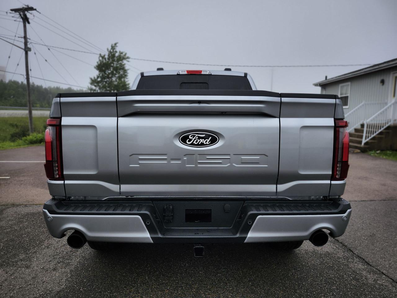 2025 Ford F-150 Lariat 4WD SuperCrew 5.5' Box Photo5