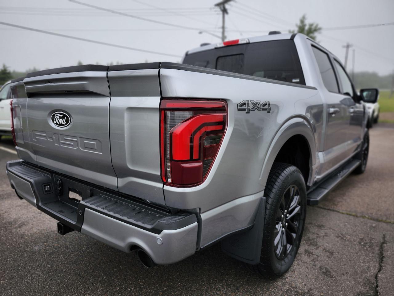 2025 Ford F-150 Lariat 4WD SuperCrew 5.5' Box Photo4