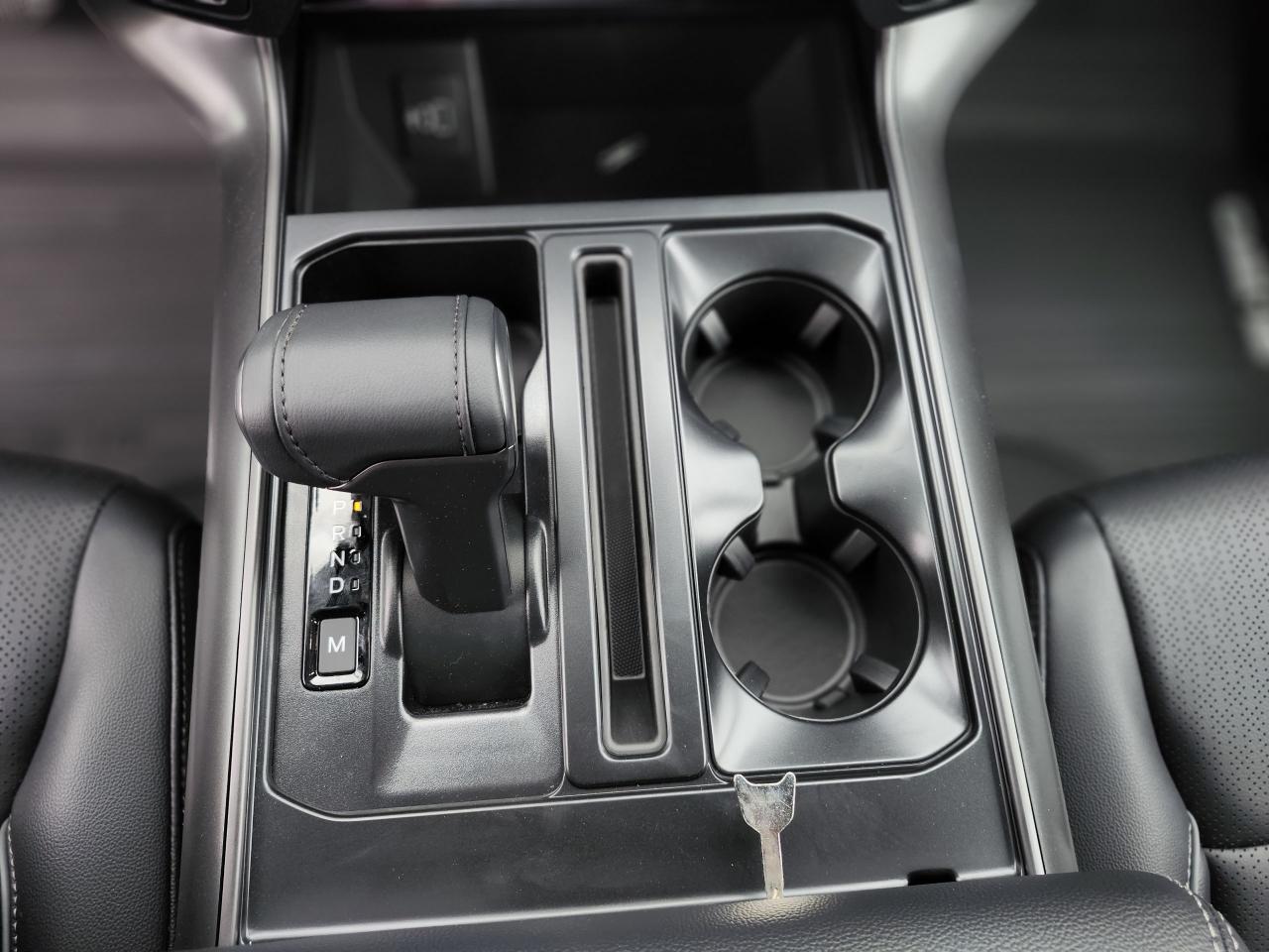 2025 Ford F-150 Lariat 4WD SuperCrew 5.5' Box Photo5